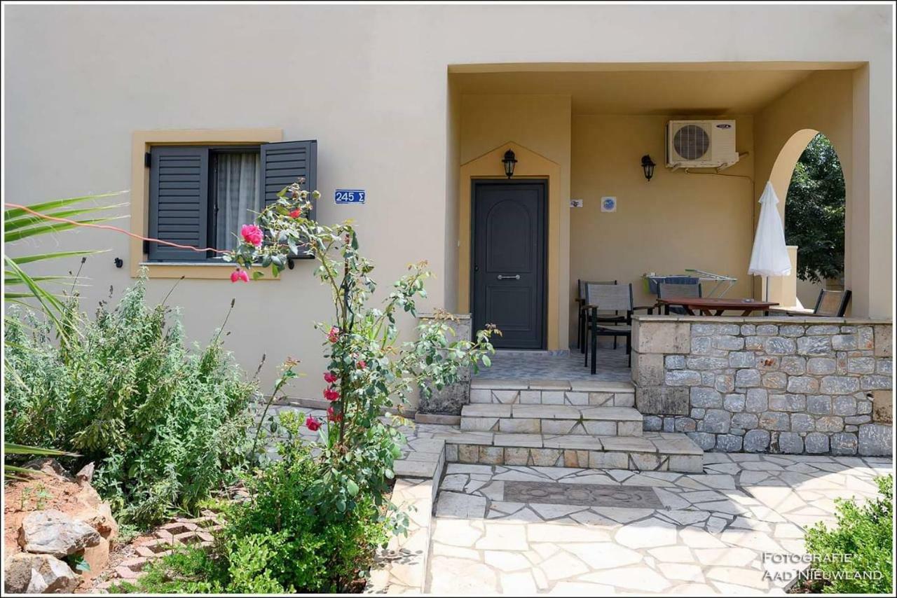Finikes Apartments Stoúpa Zewnętrze zdjęcie